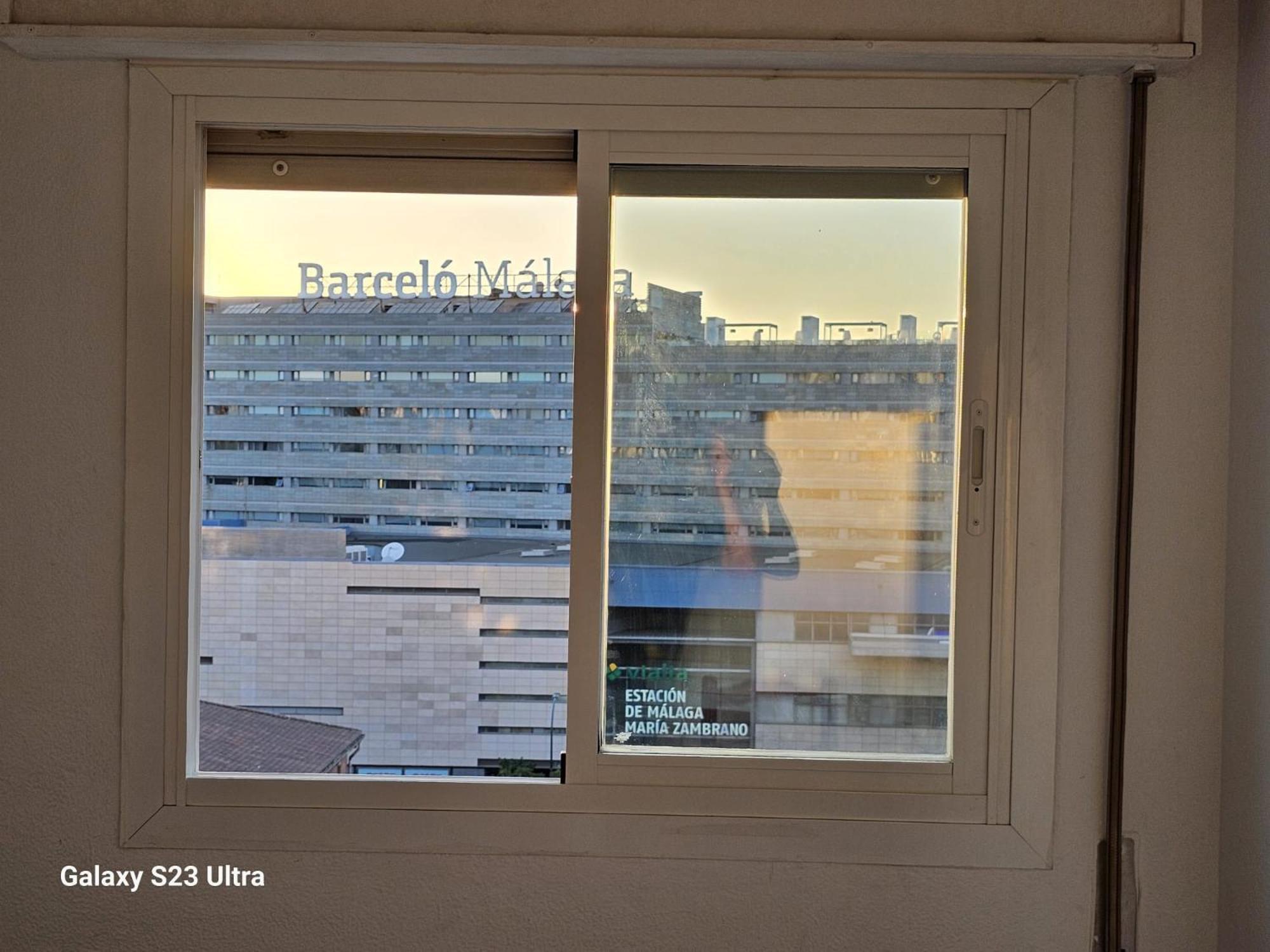 Privat bolig C Habitacion Preciosa Grande Privada Centro Y Cerca De La Playa Wi-fi Málaga